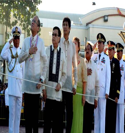 President Aquino led the flag raising ceremony in Tarlac City during the Rizal Day Celebration